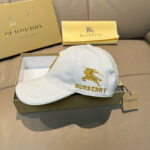 Comes with a box bag, Burberry's new original baseball cap, 1:1 custom mold, and a brand new three-dimensional warhorse embroidery, exquisite and flawless! Original canvas fabric+top layer cowhide, meticulous workmanship, original factory quality, exclusive physical photography. Black and white two-color shipping. - Image 2