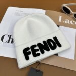 Fendi FENDI Knitted Hat 😘 😱 Simple and elegant 👍  The tight knitting method is very thick, soft and comfortable 🙈 Warm and stylish ❤️ can't bear to put it down 👍 Dear, hurry up and get it 👍😘 Same gender design! - Image 7