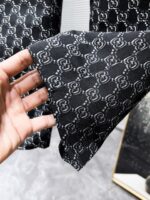 GUCCI 2025ss Spring and Autumn New Western Pants Nine Fen Pants Casual Pants, High end Version! Customized fabrics for counters have high breathability and comfort, impeccable details, and brand element design concepts, reflecting high quality. Delicate and soft to the touch! Presenting casual tailoring, the upper body design is superb! 🐉 Size range: 30-38 🈚 35.37. Can be paired with a set - Image 8