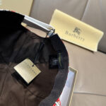 Comes with a box bag, Burberry's new baseball cap, genuine custom molded, brand new TB pattern, original version 💰 U printed fabric, meticulously crafted and flawless, of original factory quality, exclusively photographed in person, with fast assembly speed! - Image 7