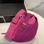 防尘袋
👒罗意威👒LOEWE新款原标设计棒球帽🧢质感超好，外部线条定位标准，做工精细，简约大气低价走量！ - Image 3