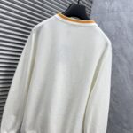 P 180 💐  Fen's 2025 autumn/winter wool blended round neck knitted sweater is made of imported custom yarn, providing comfortable and warm upper body. It is available for sale at the counter simultaneously. All three standards are complete.Size: M-3XL - Image 9