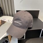 Balenciaga Balenciaga baseball cap. My family has already mastered Balenciaga's craftsmanship, which is sure to be a hit. Balenciaga's new washed cotton baseball cap is a must-haveHeavy industry craftsmanship, double B letter logo, innovative and fashionable trendy styleExclusive physical shooting for both men and women, adjustable for both genders - Image 9