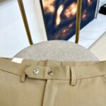 Dior and SS's new autumn and winter men's business thick casual pants are platinum level perfect appearance, directly entering the counter. They are a rare item in the industry in recent years, made of micro elastic fabric. The quality, craftsmanship, fabric, and accessories subvert imagination, and the details are exquisite. Customized original elastic cotton fabric! Creating a rebellious and tough personality color, the unique logo adds a lot of points, clever and exquisite, and the cutting and design continue the modern simplicity and efficiency of Italian style, bringing the tone of fashion aesthetics to the extreme. 29-38 None 35, 37 (please indicate waist circumference when placing an order) - Image 4