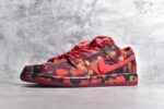 #纯原 The Wizard Of Oz x NK SB Dunk Low 限量联名 绿野仙踪 撕撕乐 低帮休闲板鞋
#款鞋采用了可撕设计，撕下表面之后，展现出来的鞋面和 Swoosh 标志由红色皮革制成，整体设计相呼应。
货号：FZ1291-600
尺码：40 40.5 41 42 42.5 43 44 44.5 45 46 47 - Image 2