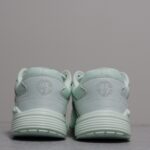 𝐂𝐇𝐑𝐈𝐒𝐓𝐈𝐀𝐍 𝐃𝐈𝐎𝐑 𝐁𝟯𝟬 迪奥火爆情侣休闲鞋【撞脸NB？现已是D奥B30】时代 顺应复古市场趋势的「Dad Shoes」风格鞋款！ 鞋舌上的Dior标志，也注明了这双鞋的型号为 B30！运用了质感细腻的皮革与网眼布面材 质拼接成鞋身，鞋身两侧贴有显眼的反光字母CD表明身份，鞋身多处线条勾勒细节，让鞋子整体看起来不那么单调。搭载奶油色EVA、橡胶混合大底，复古风十足 Size：女码35-39
男码39-44 - Image 5