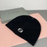 Comes with dust bag👒 Balenciaga 👒 Balenciaga official website quality in stock (non market ordinary goods, pay attention to details) autumn and winter new letter logo woolen hat, unisex knitted hat 🔥 Elegant temperament, warm and comfortable 👍 - Image 2