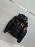 FD 2025 new down jacket, original factory version customized development hardware accessories, all details are fully handled in place! The upper body effect of the design is amazing! Versatile, fashionable and handsome! The original memory silk fabric at the counter has a stylish texture, providing warmth and rejecting bloating! The upper body is amazing. Size: M-3XL - Image 5