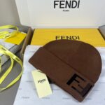 💰 FENDI's official website recommends a knitted hat that is popular among fashion bloggers for autumn and winter. It hides a subtle sense of luxury, with every line exuding a clean and elegant style. It is simple yet not simple, generous yet not out of style, and every detail showcases high-end taste. The sense of fashion becomes more and more enduring in restraint. - Image 7