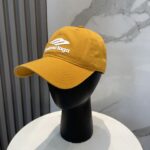Balenciaga Balenciaga baseball cap. My family has already mastered Balenciaga's craftsmanship, which is sure to be a hit. Balenciaga's new washed cotton baseball cap is a must-haveHeavy industry craftsmanship, double B letter logo, innovative and fashionable trendy styleExclusive physical shooting for both men and women, adjustable for both genders - Image 2