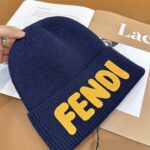 Fendi FENDI Knitted Hat 😘 😱 Simple and elegant 👍  The tight knitting method is very thick, soft and comfortable 🙈 Warm and stylish ❤️ can't bear to put it down 👍 Dear, hurry up and get it 👍😘 Same gender design! - Image 8