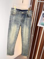 【Armani Jeans | Classic Denim, Embossed with Luxury DNA】 When streetwear meets haute couture, a pair of jeans can become a badge of status.
Deconstructing the language of denim with centuries-old craftsmanship, we infuse every inch of fabric with a modern attitude and luxurious details, making everyday wear a silent declaration of taste.
✨ A pair of jeans is an attitude, and even more so, a legacy.
It's not just a wardrobe essential, but also an interpretation of the brand's spirit—
"From suitcases to jeans, we have always defined the boundaries of luxury with the ultimate craftsmanship."
Sizes: 28-42 - Image 2