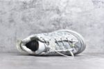 纯原HOKA ONE ONE 全新配色这个品牌来自于新西兰的毛利语，HOKA表示大地，ONE ONE表示飞越，连起来就是飞越地平线，ONE ONE不是读作“万万”，正确读法是“欧尼欧尼”。 HOKA在超厚中底方面的积累，让它跑在了其他厂商的前面，推出的跑鞋以缓震和轻量的优势，得到,众多跑者的青睐
尺码 ：36 36.5 37 38 38.5 39 40 40.5 41 42 42.5 43 44 44.5 45 - Image 4