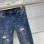 【Gucci Jeans | Classic Denim, Engraved with Luxury DNA】 When street style meets haute couture, a pair of jeans can become a badge of status.
Deconstructing the language of denim with centuries-old craftsmanship, we infuse every inch of fabric with a modern attitude and luxurious details, making everyday wear a silent declaration of taste.
✨ A pair of jeans is an attitude, and even more so, a legacy.
It's not just a wardrobe essential, but also an interpretation of the brand's spirit—
"From suitcases to jeans, we have always defined the boundaries of luxury with the ultimate craftsmanship."
Sizes: 28-42 - Image 4
