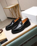 Gucci leather shoes, loafers - Image 4