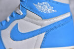 ▪细节鉴定
Air Jordan 1 High OG "UNC Reimagined" AJ1 乔1做旧北卡蓝复刻 爆裂纹高帮篮球鞋 - Image 3