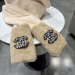 chanel香奈儿可爱毛绒绒小熊耳朵帽子围巾手套女冬季保暖护耳帽防寒骑车雷锋帽 - Image 9