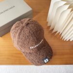 Balencia * a new Balenciaga baseball cap🧢 A simple, fashionable, super unbeatable and beautiful hat! - Image 3