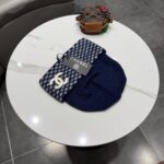 Chanel香奈儿秋冬款饥饿新款猫耳朵毛线帽, 百分百羊毛面料🐑 - Image 8