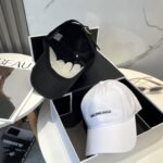 Balenciaga Balenciaga baseball cap. My family has already mastered Balenciaga's craftsmanship, which is sure to be a hit. Balenciaga's new washed cotton baseball cap is a must-haveHeavy industry craftsmanship, double B letter logo, innovative and fashionable trendy styleExclusive physical shooting for both men and women, adjustable for both genders - Image 4