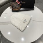 普拉达新款针织毛线帽 - Image 3