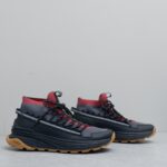 Moncler男士 Monte Runner 防水针织运动鞋
  该系列运动鞋延续了品牌的山地基因，透气防水，耐磨实穿，设计橡胶复合鞋底 适用于任何地形，具有耐久性和出色抓地力，增强缓冲和回弹力 搭配TPU尾翼，
  无论是都市漫游还是各类山地户外运动，都能轻松驾驭，潮酷个性叉充满科技感的外观，喜Gorpcore户外机能风的千万不能错过户外跑步都市漫步设计
Size:38-45 - Image 6