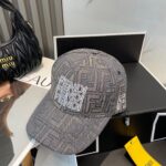 FENDI芬迪 老花系列棒球帽🧢 经典FF中古单品，气质穿搭单品，质量杠杠👍 - Image 9