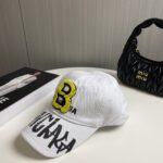 BALENCIAGA new embroidered logo baseball cap from Balenciaga, cool color scheme, with different styles for men and women to wear. The first batch will be shipped first! Paris fans must make a purchase! - Image 6