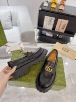 Gucci leather shoes, loafers - Image 2