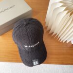 Balencia * a new Balenciaga baseball cap🧢 A simple, fashionable, super unbeatable and beautiful hat! - Image 3