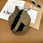 配防尘袋
👒罗意威👒LOEWE新款原版原标设计棒球帽🧢质感超好，外部线条定位标准，做工精细，简约大气低价走量！ - Image 3
