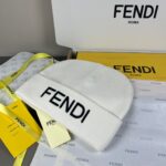 💰 FENDI's official website recommends a knitted hat that is popular among fashion bloggers for autumn and winter. It hides a subtle sense of luxury, with every line exuding a clean and elegant style. It is simple yet not simple, generous yet not out of style, and every detail showcases high-end taste. The sense of fashion becomes more and more enduring in restraint. - Image 6
