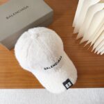 Balencia * a new Balenciaga baseball cap🧢 A simple, fashionable, super unbeatable and beautiful hat! - Image 3