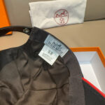 配盒子布袋，HERMÈS (爱马仕)原单棒球帽，经典H， 正品开模订制，原版透气帆布面料+头层牛皮，原厂精钢调节扣，做工细致，时尚帅气质量超赞！ - Image 8