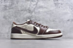 ▪🐼权威实拍💯#SJ36860
新货🚀# Travis Scott x Fragment Design x Air Jordan 1 Low OG SP AJ1 MLB联名 栗色 低帮文化休闲板鞋 XS2024-014
#多方联名合作融合了Travis Scott 独特的音乐风格，藤原浩个性的设计风格以及Jordan品牌的经典元素 使其成为一双具有独特身份和价值的鞋子 清新而立体的外观加上联名标识更突出了其独特身份 这种配色方案显示出活力和时尚感 在视觉上引人注目  鞋身的质感和细腻的细节处理使其显得高端而格调十足  这款“倒钩”联名是设计与创意完美结合  融合多方的个性风格是一款备受瞩目的潮流鞋款
尺码：36 36.5 37.5 38 38.5 39 40 40.5 41 42 42.5 43 44 44.5 45 9.E5 - Image 3