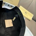 Comes with box and bag, Burberry counter popular original baseball cap, 1:1 mold customization, 3D embroidery, exquisite and flawless! 100% pure cotton fabric, meticulous workmanship, original factory quality, exclusive physical photography. - Image 8
