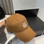 防尘袋
👒罗意威👒LOEWE新款原标设计棒球帽🧢质感超好，外部线条定位标准，做工精细，简约大气低价走量！ - Image 7