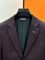 Zegna Jenia 25Fw Autumn/Winter New Collection! -ZEGN * A Men's Light Luxury Fashion Gentleman Wool Suit and Suit, choosing wool single silk is choosing a quality of life, making it a classic in your wardrobe, adding an elegant color to your life. A two button suit with urban fashion, casual and slim fit! 🍁🍁 Autumn is not just about fallen leaves, but also about new clothes. As the weather gradually cools down, a casual item is definitely your best choice. The whole suit is fresh and elegant, with a luxurious and trendy look for men. It exudes vitality while maintaining a graceful demeanor, with a handsome and stylish upper body that is easy to handle!Z suits are renowned for their exquisite craftsmanship and elegant styles. A high-end men's business mainline masterpiece, a suit selected by the elite of the men's clothing industry, and a highly practical casual single suit. A slim fit with a delicate flat collar and round pocket design. Continuing the contemporary style, the exquisite and beautiful Z family metal xxx series logo logo on the chest! Easy to disassemble, it also enhances the sense of design. The slim fit cutting and unique button design have become the visual focus. The channel suits are produced by an old factory, with first-class quality control, texture, and details. Give full dignity and honor.This suit is carefully crafted with high-quality 45% wool, 32% polyester fiber, 20% viscose fiber, and 3% spandex. Solid color wide and slim fit, twill fabric wool has a soft and comfortable feel, and the upper body is lightweight, stylish, and handsome! The fabric is soft, comfortable, and easy to wear, with strong wrinkle resistance. The better the quality of the suit, the more textured it is. The lining is made of satin and fabric, and the edging is exquisitely crafted. Its bone feel is reflected in the cutting of the pattern, which depends on the good cutting bed and professional suit factory.This is a slim fit version that leans towards a fashionable and casual style, making it suitable for formal occasions. Classic high-end gray, stylish and stylish, showcasing a passion and vitality for life.Color: Grey Angra RedSize: 48~58 (m~4xl) 178 135 pounds, wearing L slim fit, maximum wearing 190 pounds48: Chest circumference 100- Shoulder width 43- Sleeve length 60- Clothing length 6850: Chest circumference 104- Shoulder width 44- Sleeve length 61- Clothing length 6952: Chest circumference 108- Shoulder width 45- Sleeve length 62- Clothing length 7054: Chest circumference 112- Shoulder width 46- Sleeve length 63- Clothing length 7156: Chest circumference 116- Shoulder width 47- Sleeve length 64- Clothing length 7258: Chest circumference 120- Shoulder width 48- Sleeve length 65- Clothing length 73 - Image 2