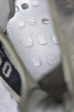 Adidas Yeezy 350 Boost V2 - Image 2