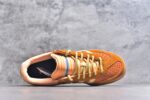 ▪panan权威实拍💯#AD30200
新货🚀#坏痞兔Bad Bunny x AD Gazelle Indoor Trainers "Benito"羚羊内训系统低帮复古百搭休闲运动德训风板鞋“棕色变形鞋头” JS5050

鞋款整体选择了简约的黑白皮革搭配浅灰色长绒麂皮材质，最后以半透明生胶大底收尾，质感在线。不同于以往联名的调色盘操作，Bad Bunny对Gazelle indoor进行了加宽加厚处理，以及鞋头变形的设计，带来全新的歪头面包鞋型Gazelle。此外，鞋款标签直接呈现在后跟处，鞋侧adidas标识下方还加入了"benito"字样，辨识度拉满。
尺码：35 36 36⅔ 37⅓ 38 38⅔ 39⅓ 40 40⅔ 41⅓ 42 42⅔ 43⅓ 44 44⅔ 45 - Image 4