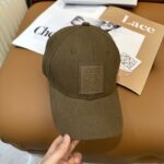 配防尘袋
👒罗意威👒LOEWE新款原版原标设计棒球帽🧢质感超好，外部线条定位标准，做工精细，简约大气低价走量！ - Image 2