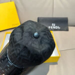 Comes with a box bag, Fendi's new original single baseball cap, double F-flower patchwork leather, full of retro charm, 1:1 mold customization, original canvas material+top layer cowhide, pure cotton lining, lightweight and breathable! Excellent quality, basic head circumference of 56, adjustable patch. - Image 4