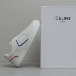 𝐂𝐄𝐋𝐈𝐍𝐄 思琳𝟐𝟎𝟐𝟑/𝐒𝐒新款撞色条纹小白鞋  继Celine熊猫鞋成为很多男生的最爱之后 🔥火爆推出新的配色版型 整体设计简约和经典配色 标志性CELINE 凯旋门镂空LOGO压纹绑带搭配活力色彩 许魏洲、梁靖康自在演绎，定格活力韵律 Size：女码35-40 男码39-44M