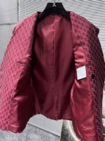 GUCCI 2025ss Spring and Autumn new suit, high-end version! Customized fabrics for counters have high breathability and comfort, impeccable details, and brand element design concepts, reflecting high quality. Delicate and soft to the touch! Presenting casual tailoring, the upper body design is superb! Size range: 48-58 - Image 3