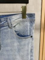 【Gucci Jeans | Classic Denim, Engraved with Luxury DNA】 When street style meets haute couture, a pair of jeans can become a badge of status.
Deconstructing the language of denim with centuries-old craftsmanship, we infuse every inch of fabric with a modern attitude and luxurious details, making everyday wear a silent declaration of taste.
✨ A pair of jeans is an attitude, and even more so, a legacy.
It's not just a wardrobe essential, but also an interpretation of the brand's spirit—
"From suitcases to jeans, we have always defined the boundaries of luxury with the ultimate craftsmanship."
Sizes: 28-42 - Image 4