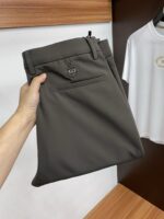 Dior men's casual suit pants, custom-made fabric showcases a sense of luxury! The overall pants design is simple and high-end, the first choice for fashion!Size: 29 30 31 32 33 34 35 36 38