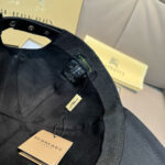 Comes with box and bag, Burberry counter popular original baseball cap, 1:1 mold customization, 3D embroidery, exquisite and flawless! 100% pure cotton fabric, meticulous workmanship, original factory quality, exclusive physical photography. - Image 8