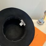 💰

爱马仕新款秋冬羊毛盆帽，百分百羊毛面料%、头围57cm - Image 8