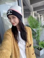 💰认准品质哦，精巯羊毛系列Chanel官网品质香奈儿秋冬网红时尚博主推荐款毛线帽，小红书爆款，手感超柔软舒适的针织线帽，弹性极佳！