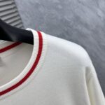 P 180 💐  Meng's 2025 autumn/winter wool blended round neck knitted sweater is made of imported custom yarn, providing comfortable and warm upper body. It is available for sale at the counter simultaneously. All three standards are complete.Size: M-3XL - Image 4